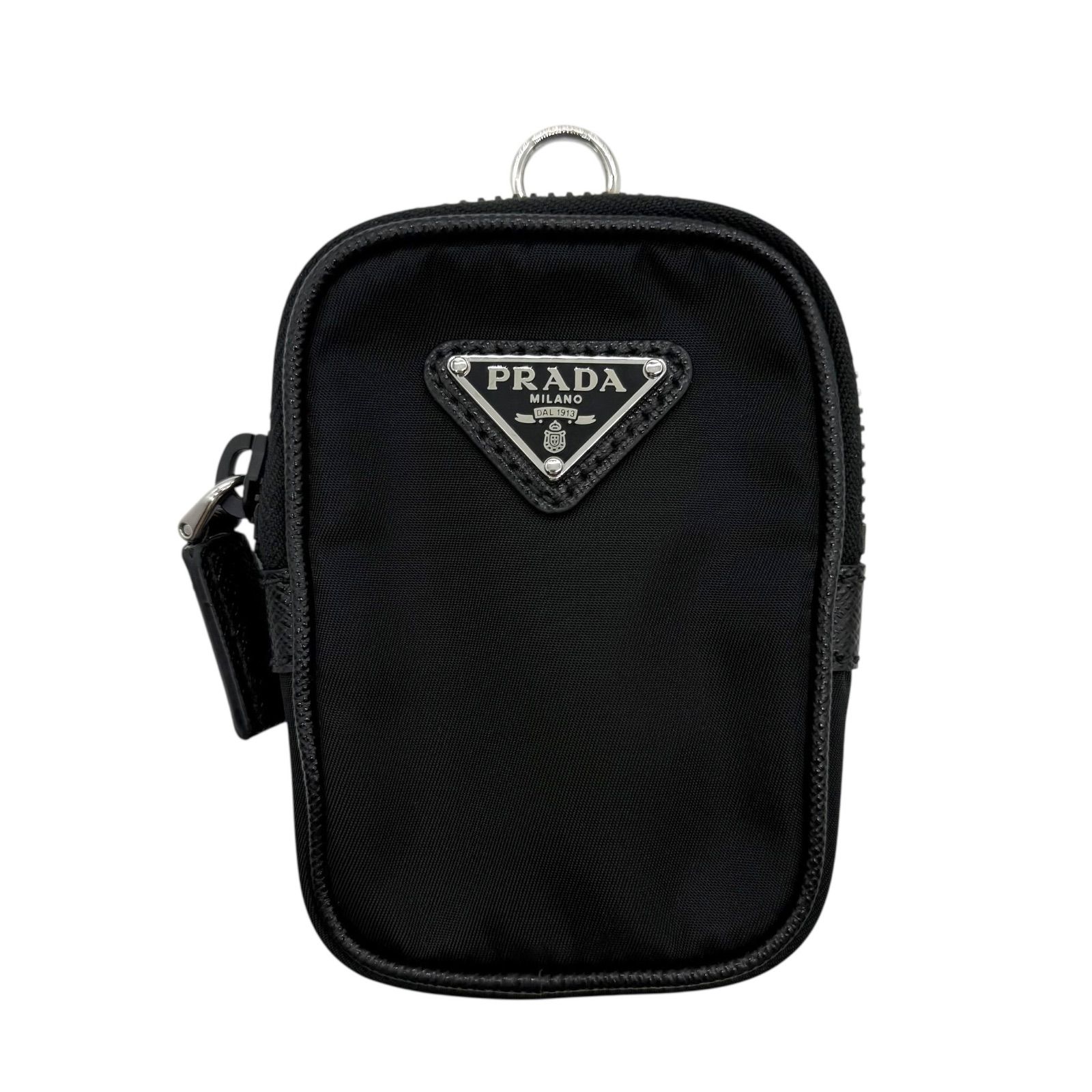 PRADA ブラックナイロン 三角形チャーム 未使用 PRADA プラダ 三角ロゴ ミニ ポーチ ブラック ナイロン