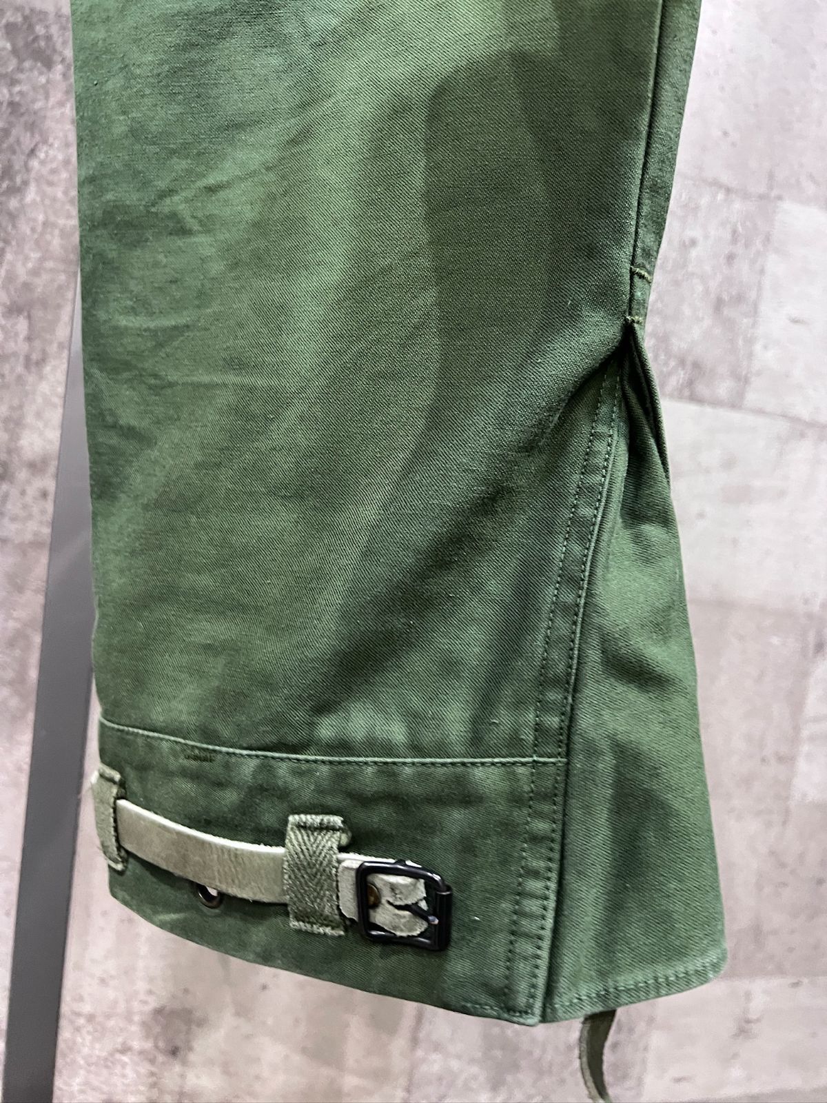 スウェーデン軍 M-59 カーゴパンツ 裾ベルト有 C146 実物 放出品