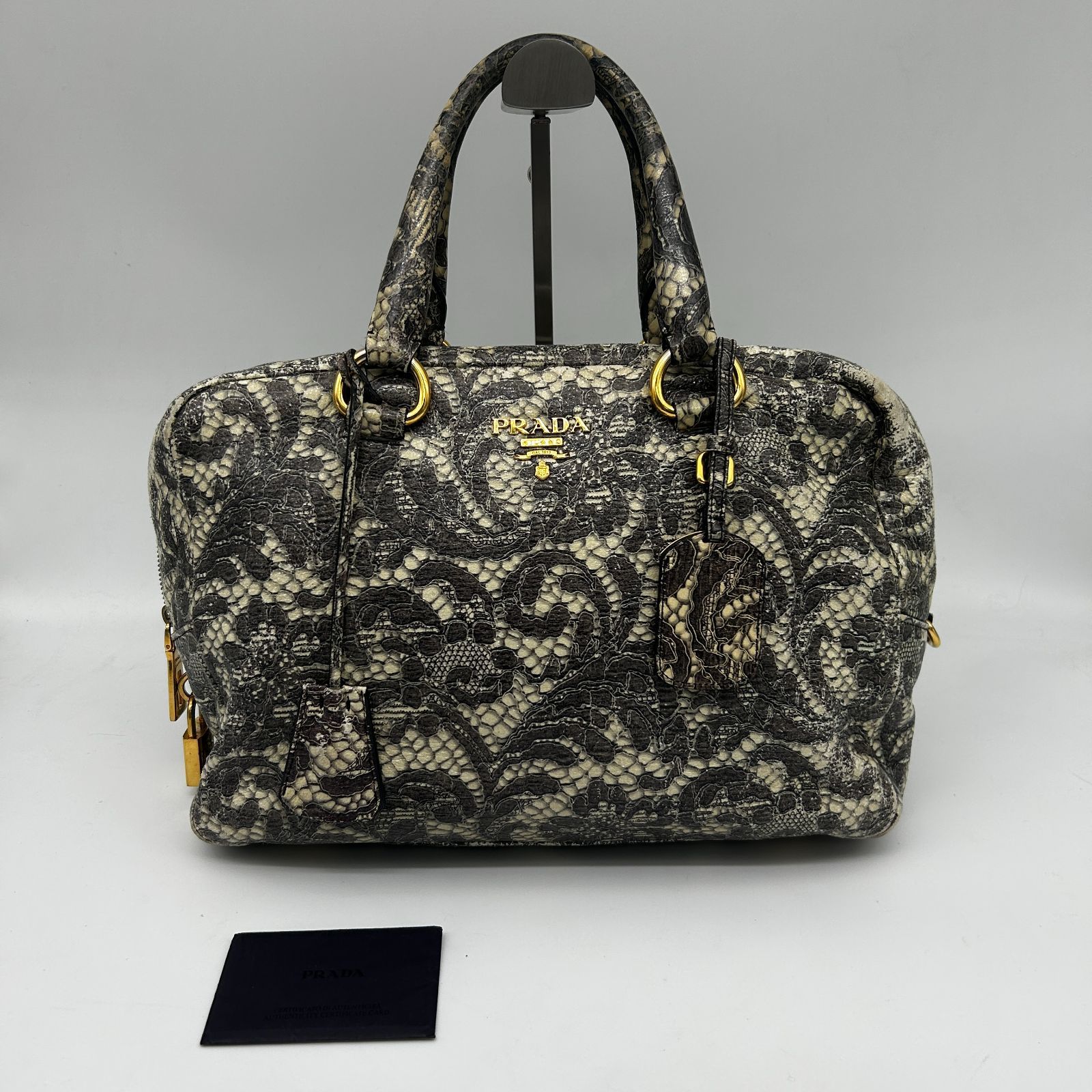 PRADA（プラダ） ボストンバッグ グレー レース柄 【中古】 - メルカリ