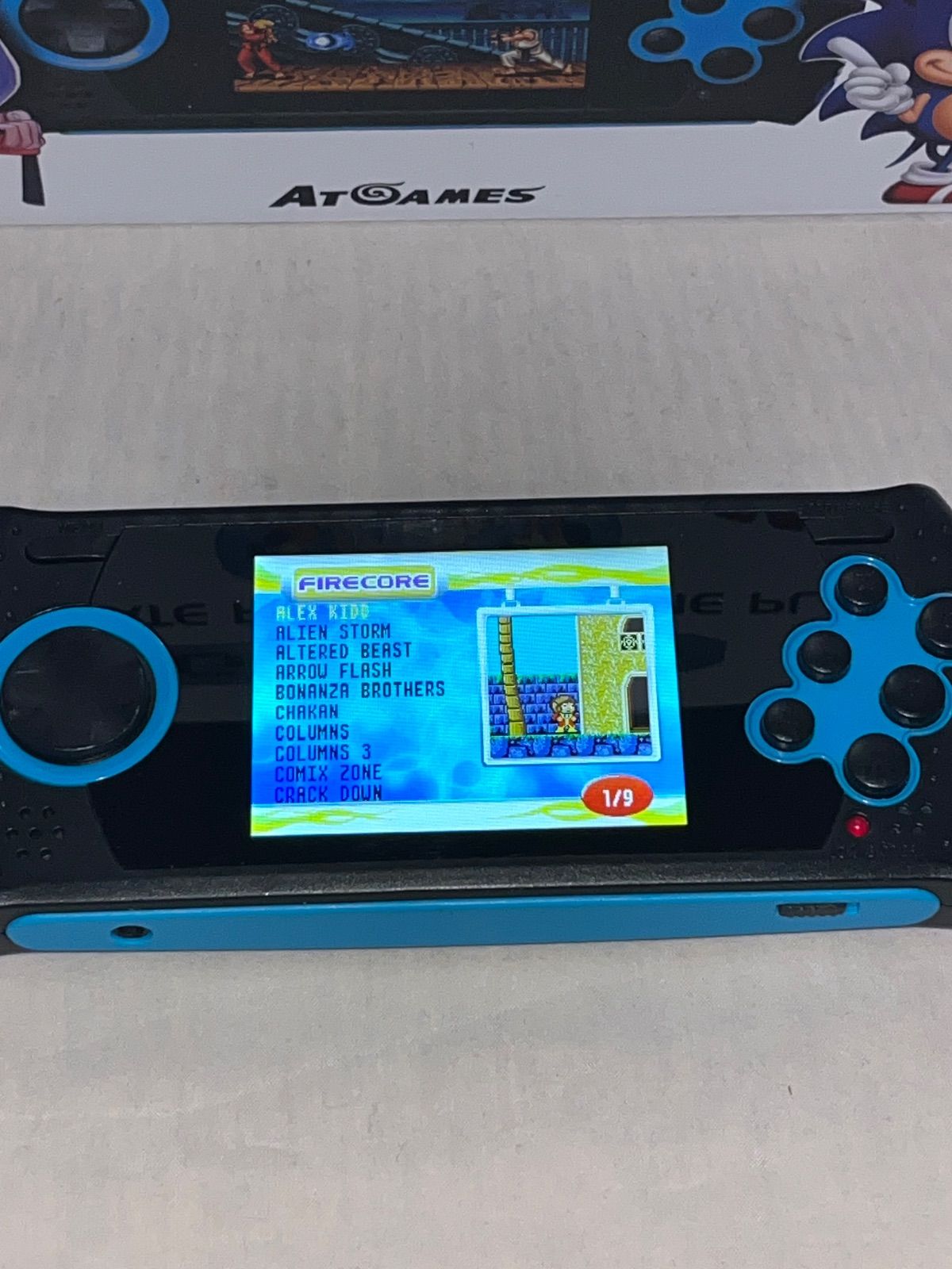 希少】SEGA GENESIS ULTIMATE PORTABLE GAME PLAYER ☆ メガドライブ