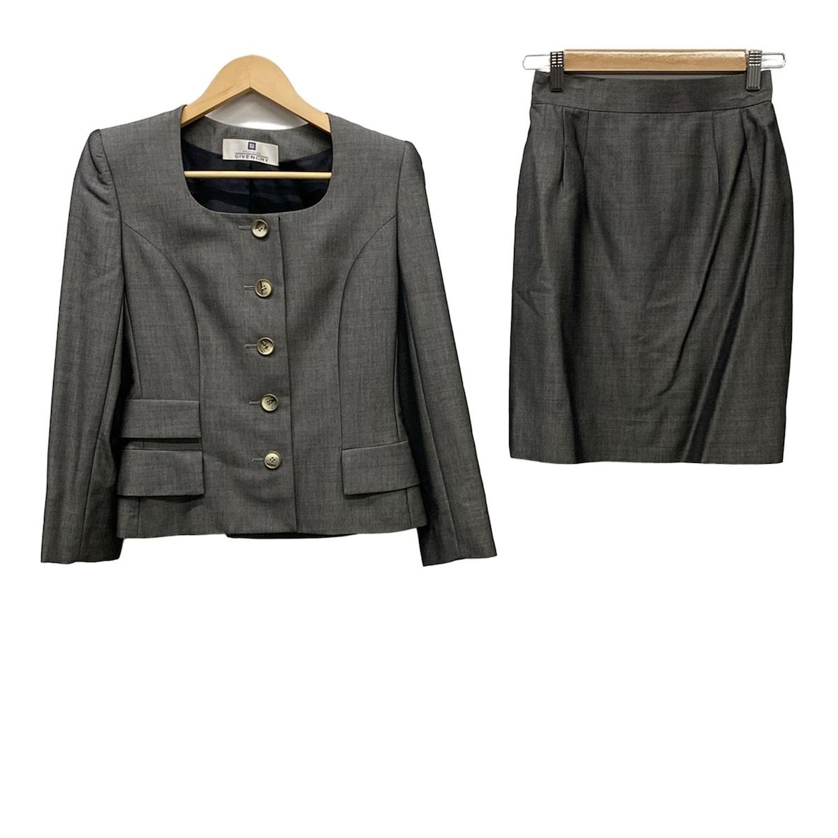 GIVENCHY(ジバンシー) スカートスーツ レディース美品 - ダークグレー