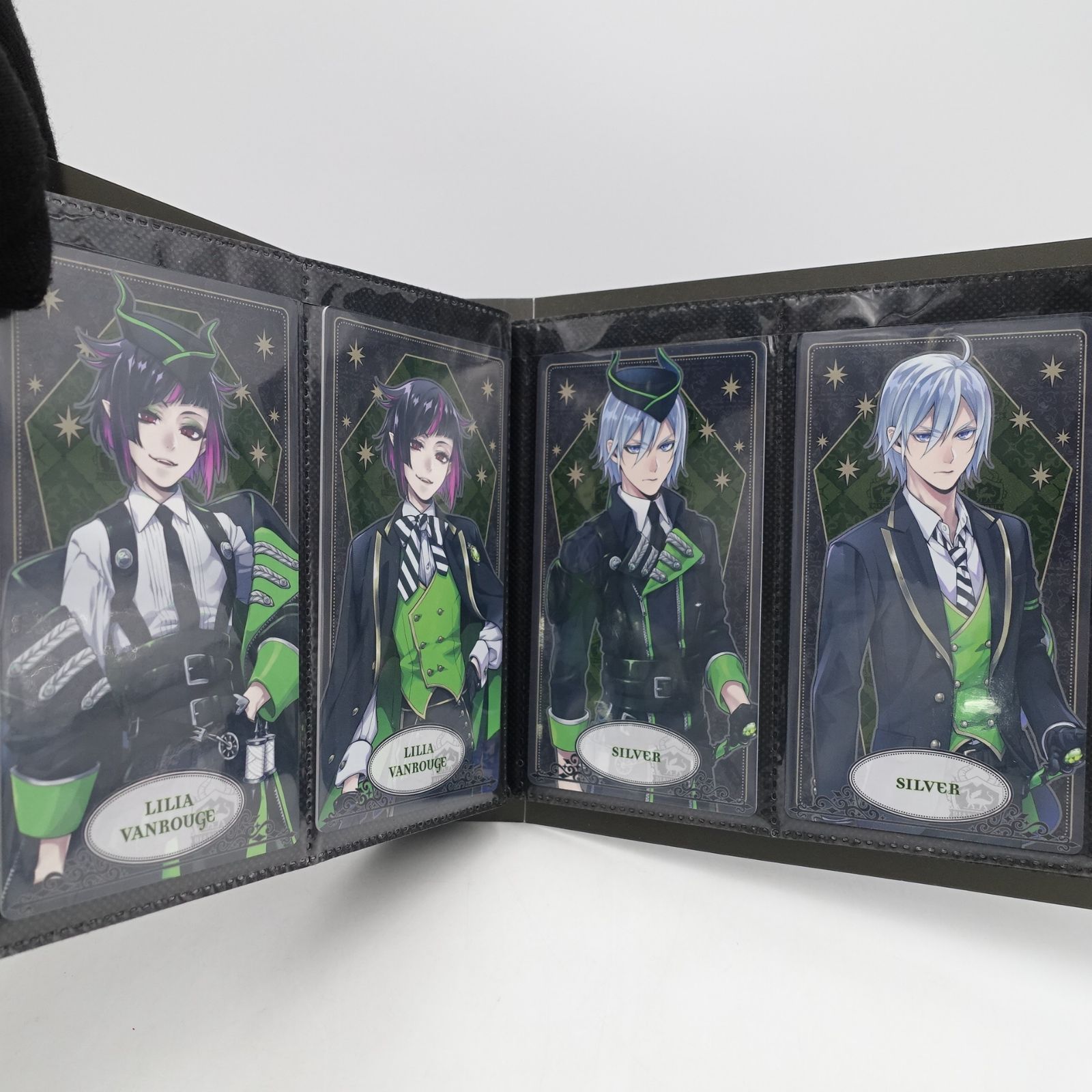 ディズニー ツイステッドワンダーランド アルカナカードコレクション