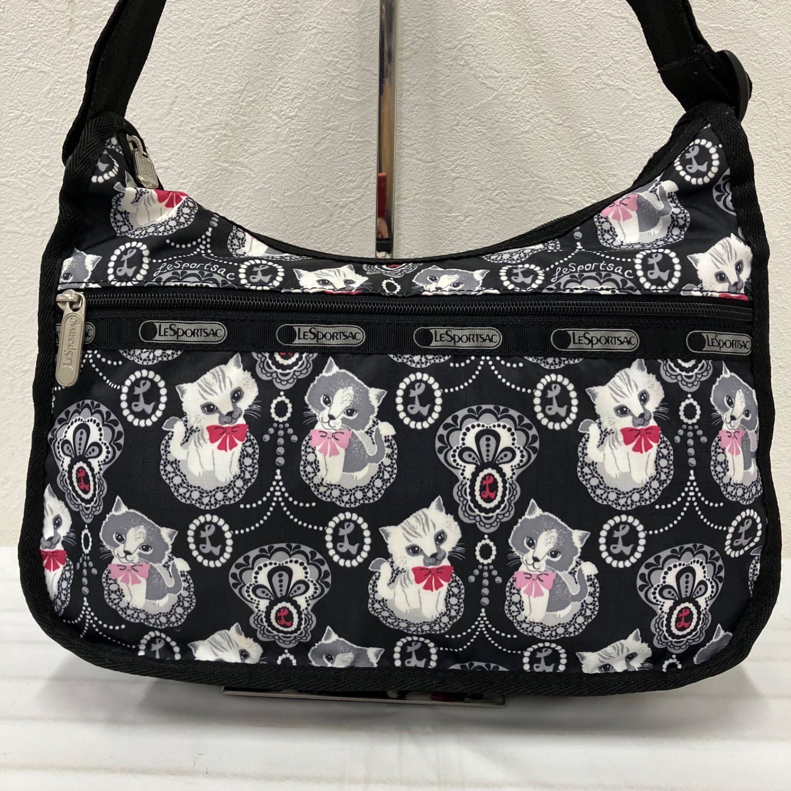 761 LeSportsac レスポートサック ショルダーバッグ 斜めがけ 紐調節 