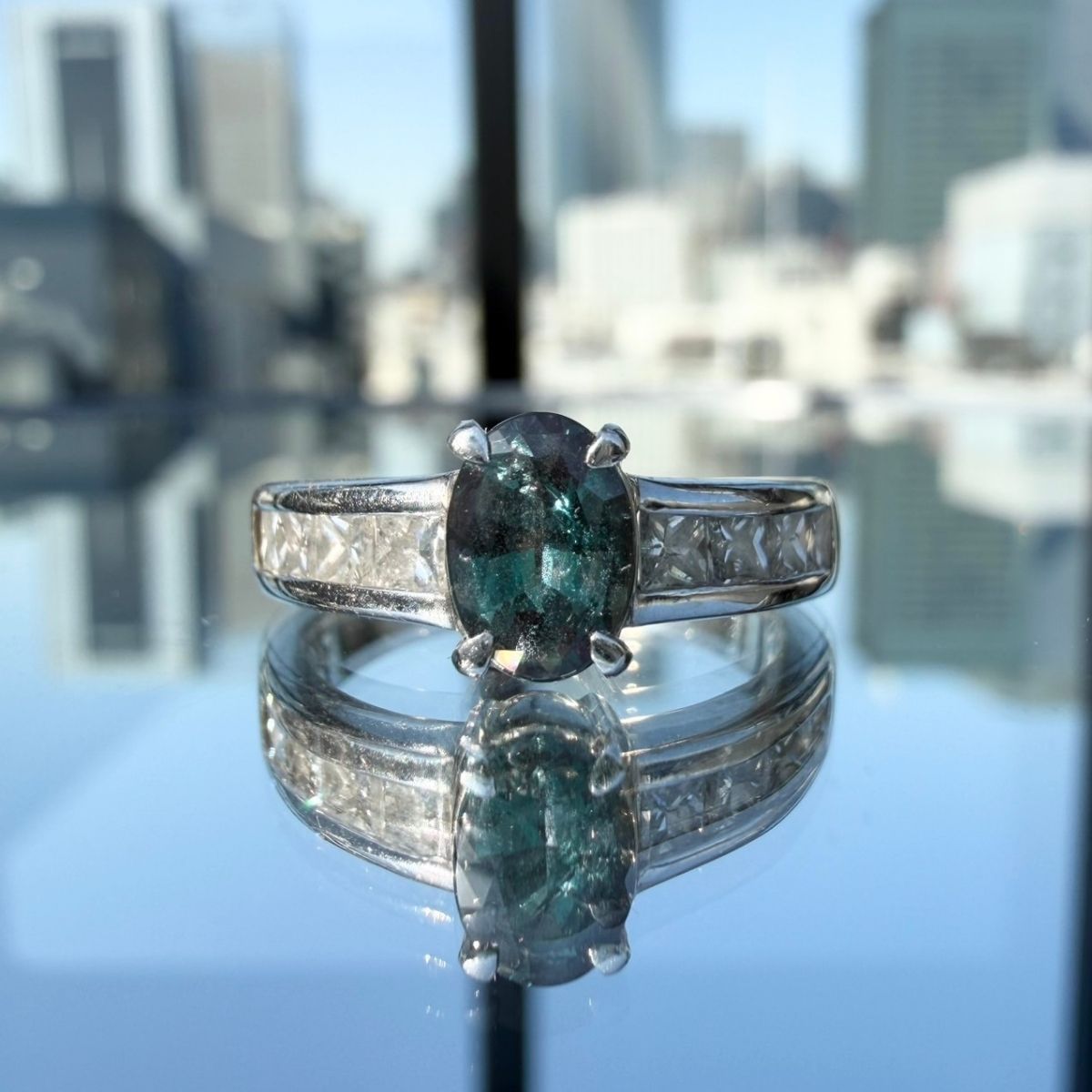 Pt900 アレキサンドライト0.82ct ダイヤモンド0.60ct リング - メルカリ
