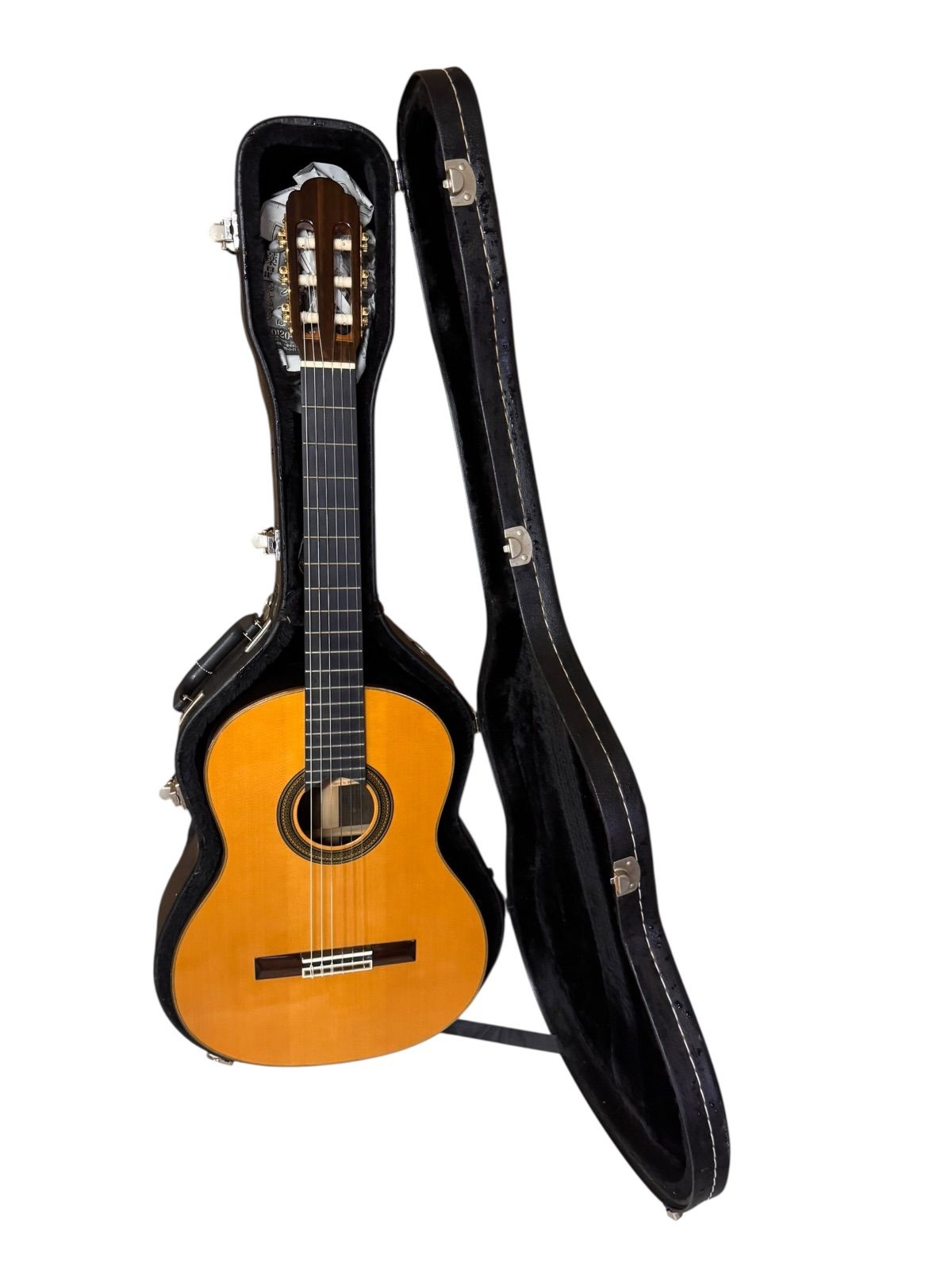 美品 Aria A-50S クラシックギター ケース付き Aria A-50S クラシックギター 2011年製 ハードケース付 美品 - メルカリ