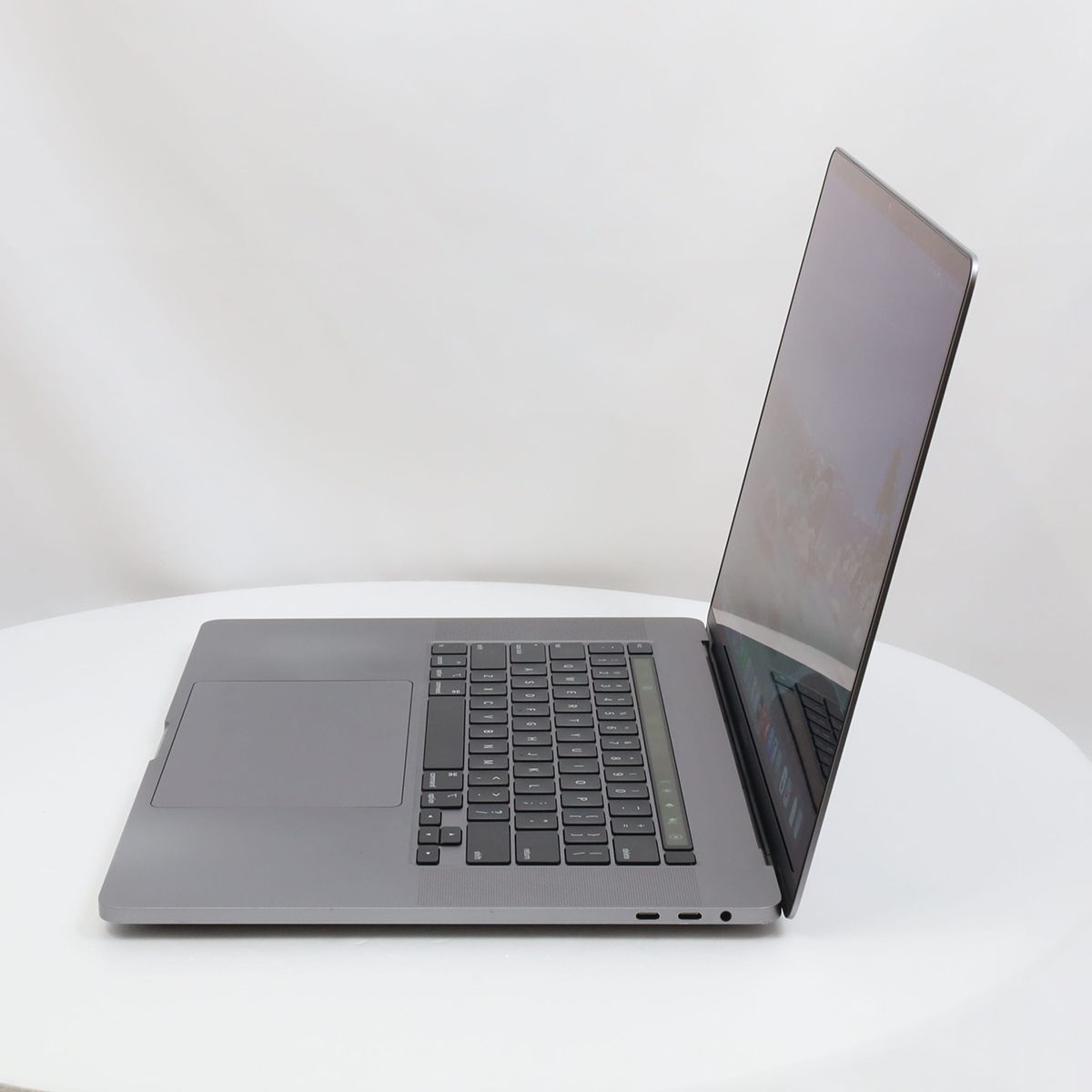 MacBook Pro 16