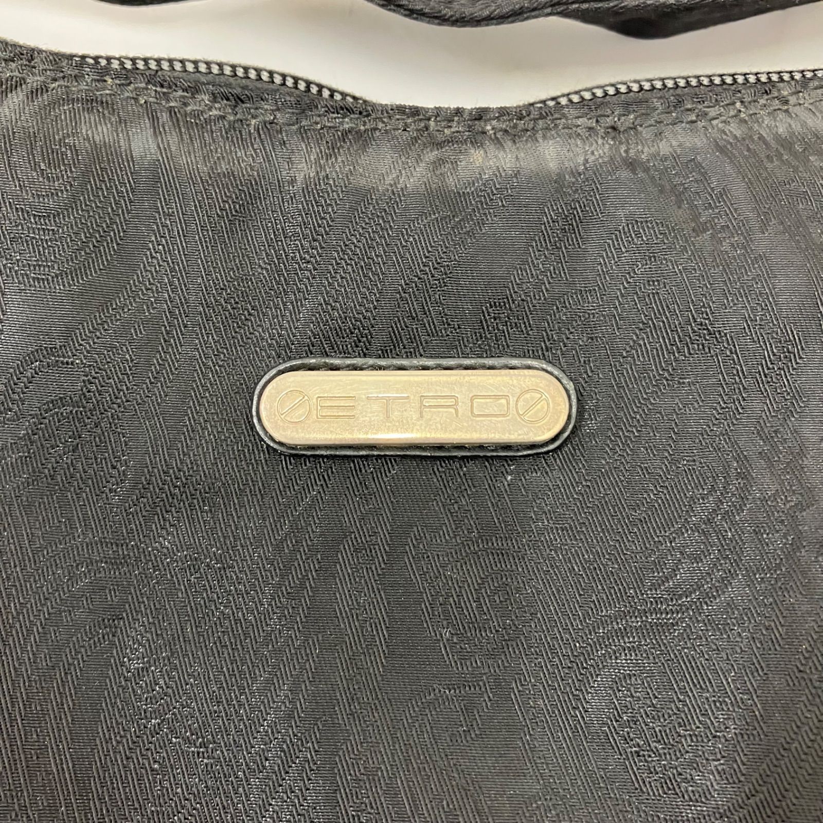 1134 ETRO エトロ ショルダーバッグ 肩がけ 斜めがけ ペイズリー柄
