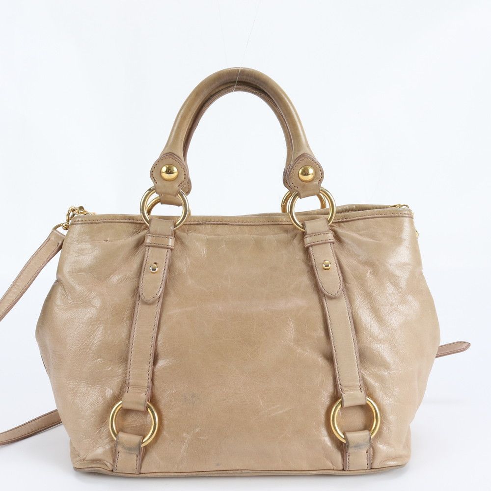 美品 ミュウミュウ レザー 2WAY ショルダーバッグ 斜め掛け 美品 ミュウミュウ レザー 2WAY ショルダーバッグ 斜め掛け