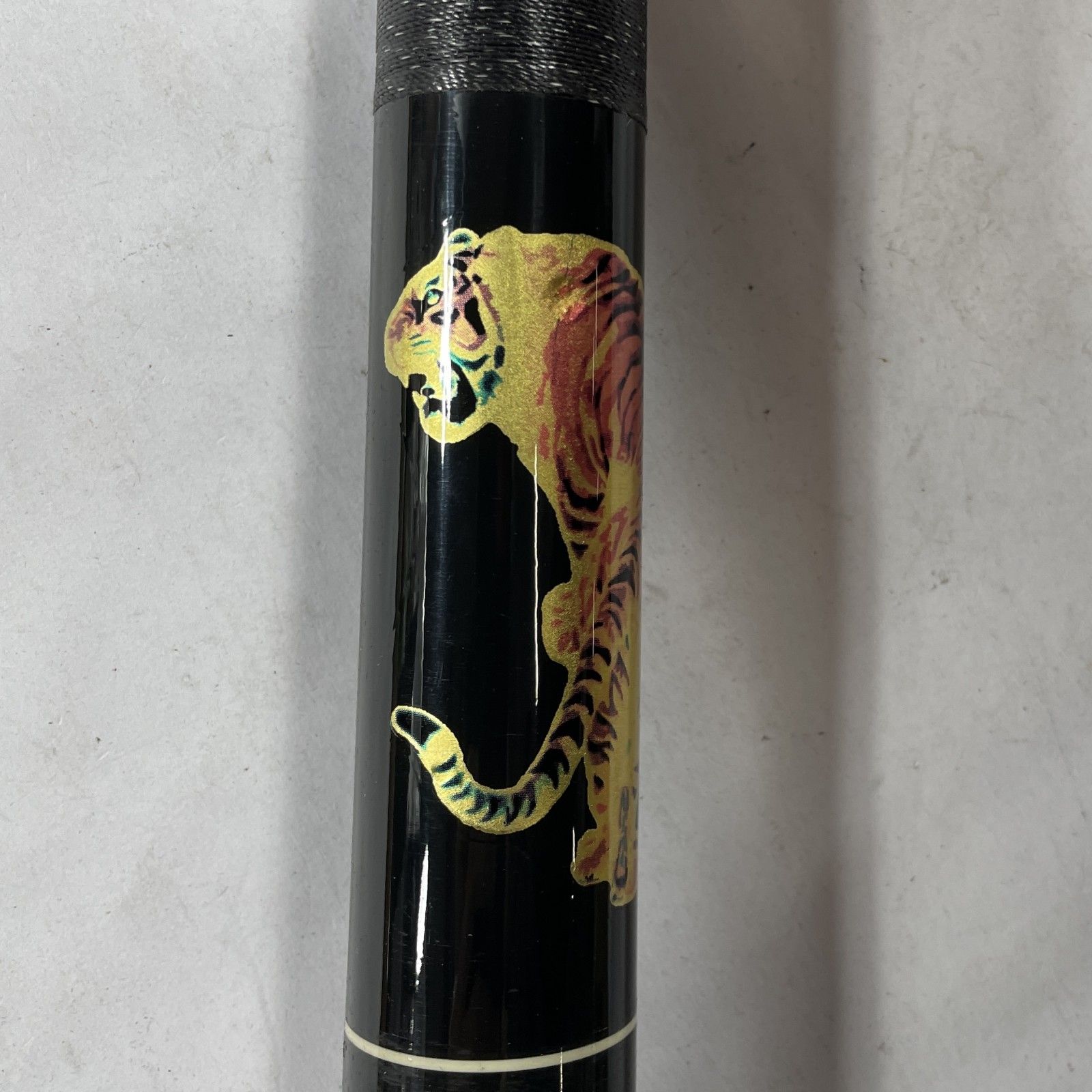 ☆ J&J ジェー・アンド・ジェー ビリヤード キュー 19.5oz ドラゴン
