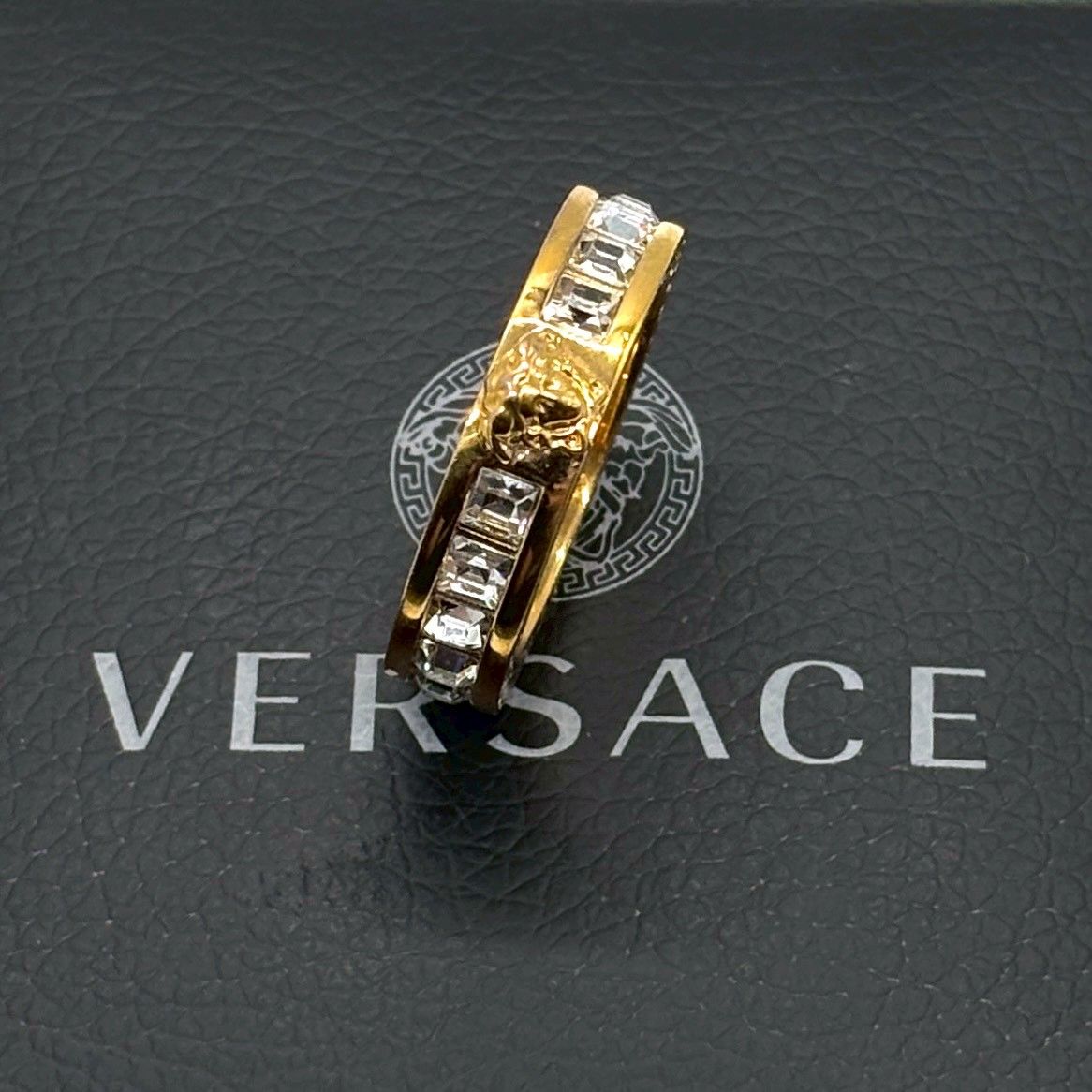 指先に宿る威光】 VERSACE リング メデューサ ラインストーン 指輪 箱