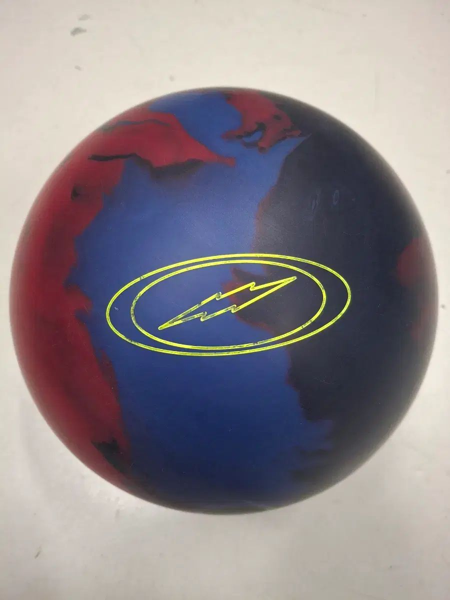 中古ボーリングボール- 14 パウンド-ストーム DNA コイル フック