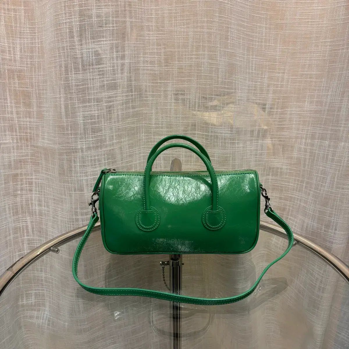 正規品 MARGESHERWOOD クリンクルバッグ グリーン - メルカリ
