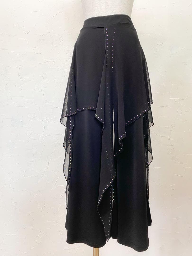 ラインストーン輝く】新品オーバーメッシュフリル付きワイドパンツ 黒 
