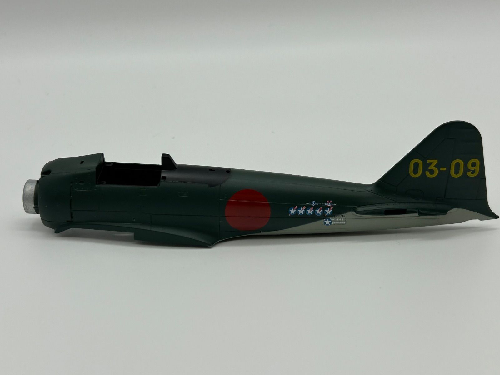 零式艦上戦闘機 五二型 特別塗装モデル A6M5 ZERO FIGHTER スケール: 1