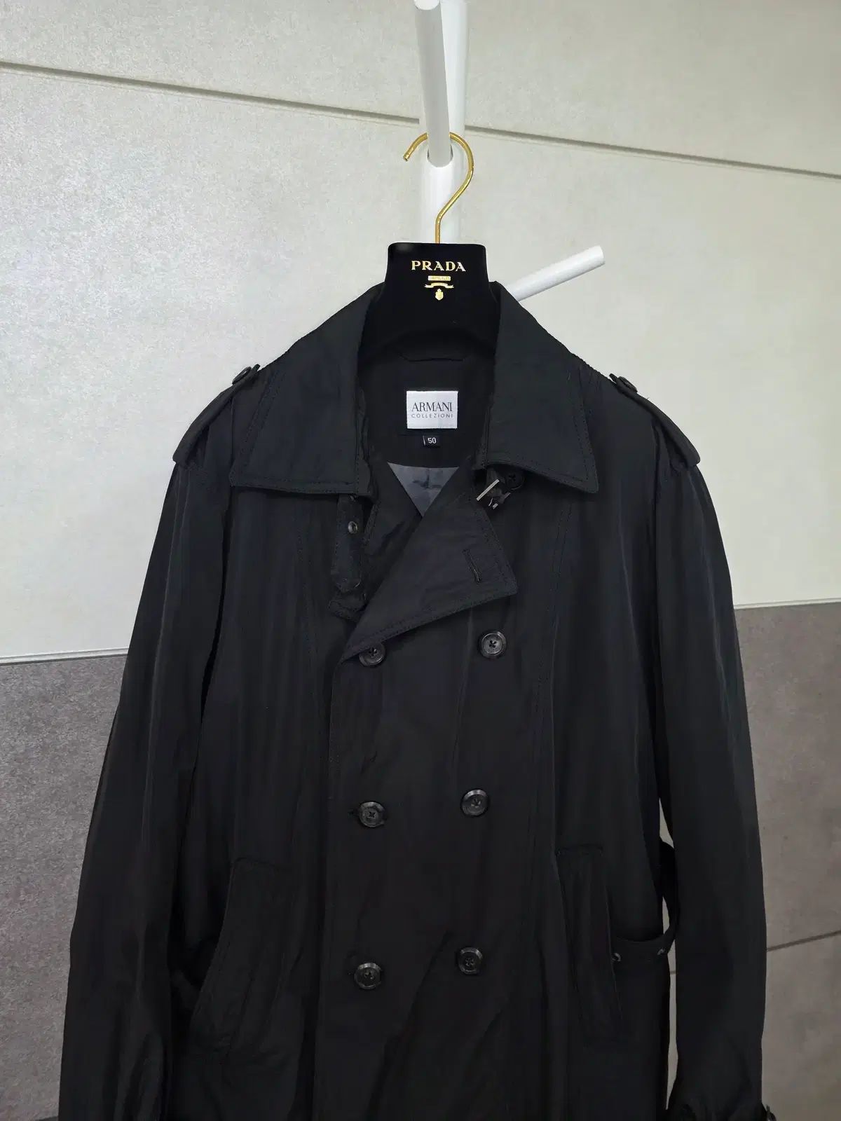ARMANI COLLEZIONI ブラックトレンチコート ARMANI COLLEZIONI ブラックトレンチコート 【公式通販】