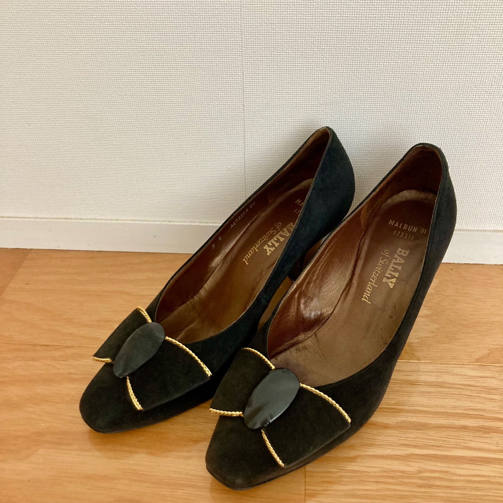 used 中古品 BALLY バリー ブラック スエード リボン パンプス 3E 23.0 