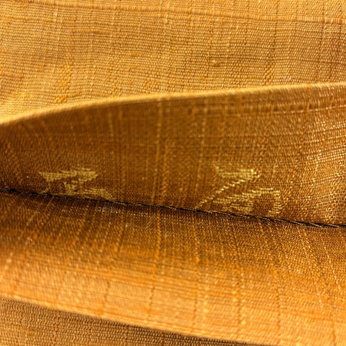 美品】 袋帯 逸品 渡文 落款 リバーシブル 霞 幾何学 金糸 箔 山吹茶色 