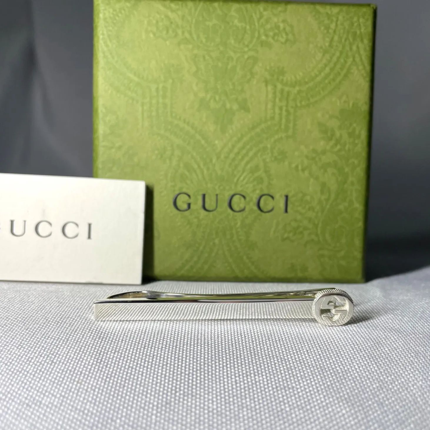 GUCCI ネクタイピン ブローチ GG インターロッキング シェリー