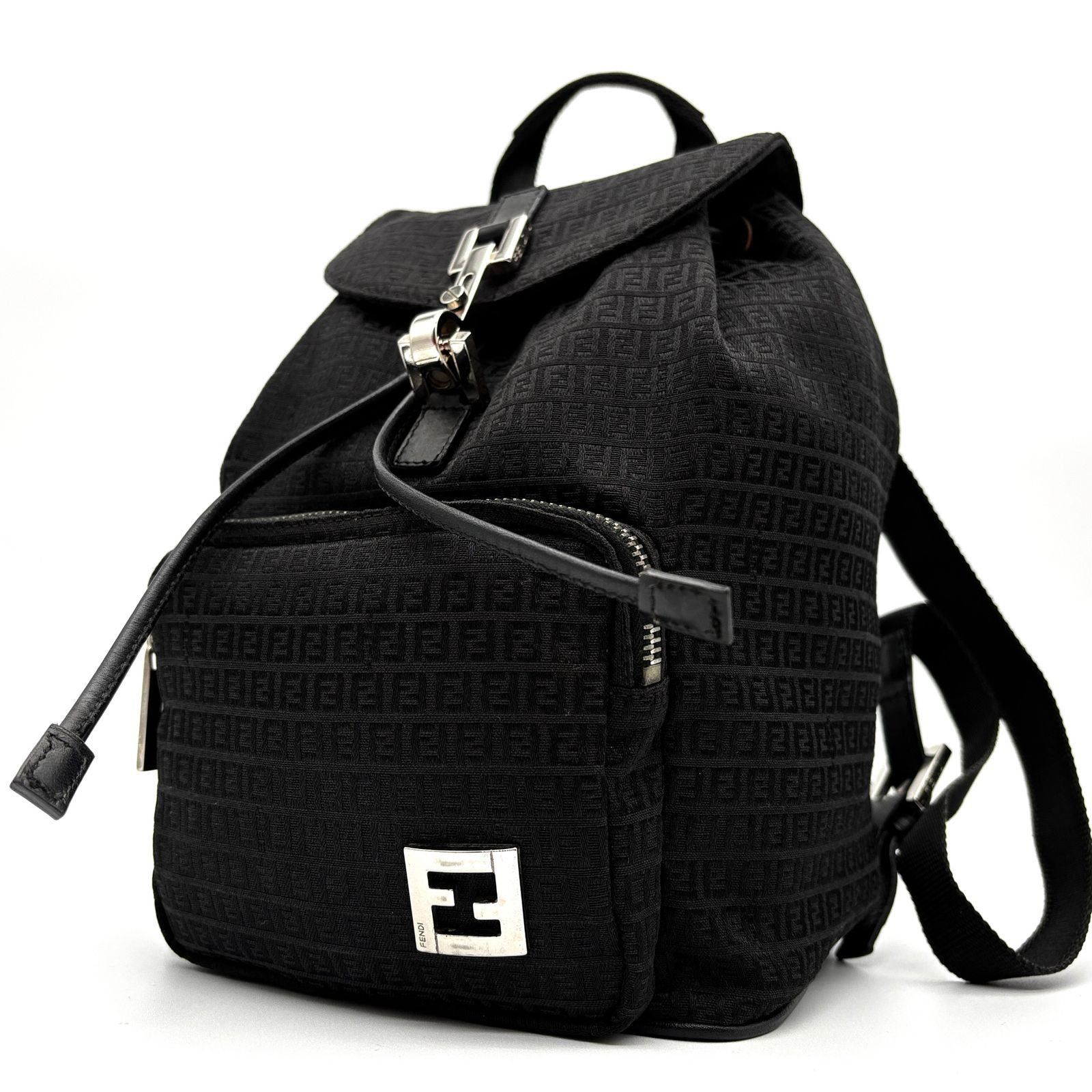 FENDI ロゴストラップバッグパック FENDI ロゴ リュックパック 【公式通販】