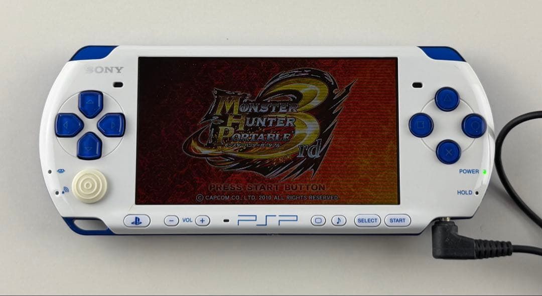美品 PSP3000 モンスターハンター 3rd 新米ハンターズ パック 本体 