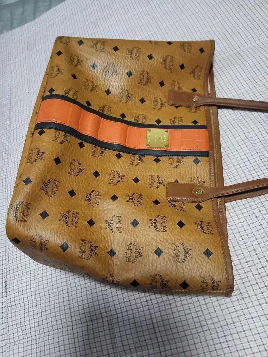 MCM エム シー エム オレンジ ブラウン トートバッグ 城が MCM エム シー エム オレンジ ブラウン トートバッグ 城が