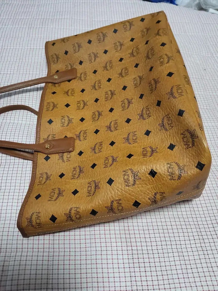 MCM エム シー エム オレンジ ブラウン トートバッグ 城が MCM エム シー エム オレンジ ブラウン トートバッグ 城が