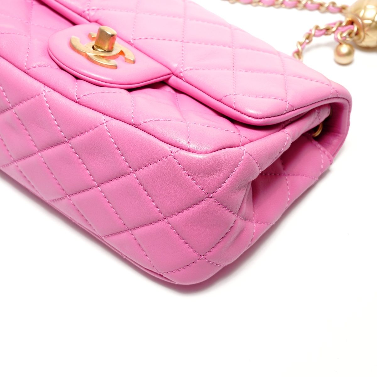 シャネル CHANEL 30番台 ミニ マトラッセ ココボール チェーン ショルダーバッグ【中古】 CHANEL シャネル ショルダーバッグ 30番台 ミニ マトラッセ ココボール