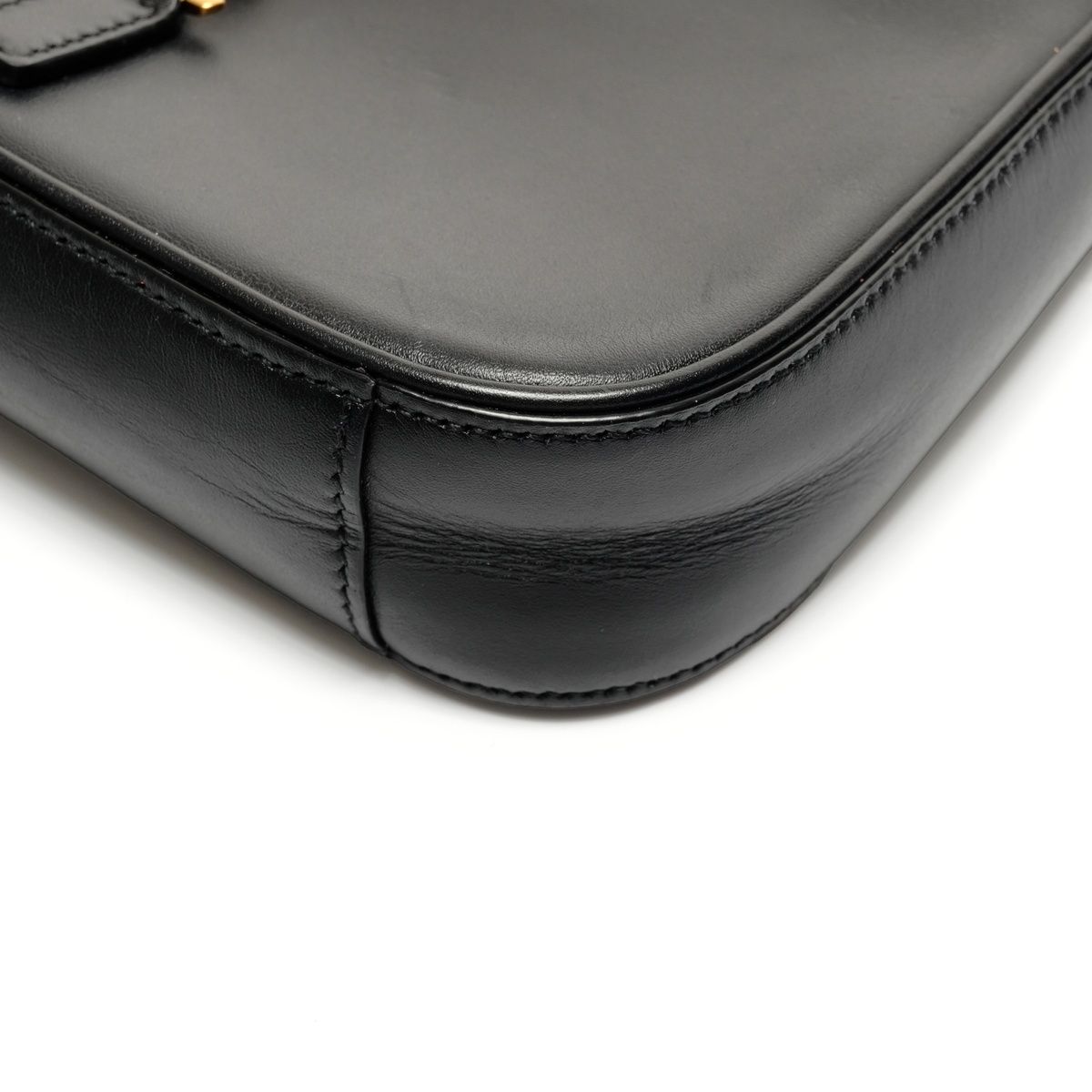 YVES SAINT LAURENT イヴ・サンローラン ショルダーバッグ LE5A7 ミニ