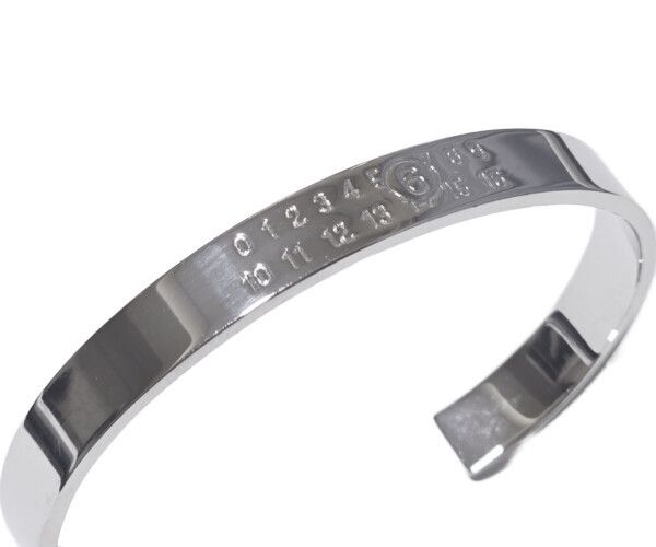お値下げ済み！未使用に近い MM6 MAISON MARGIELA バングル MM6 エムエムシックス メゾンマルジェラ バングル - メルカリ