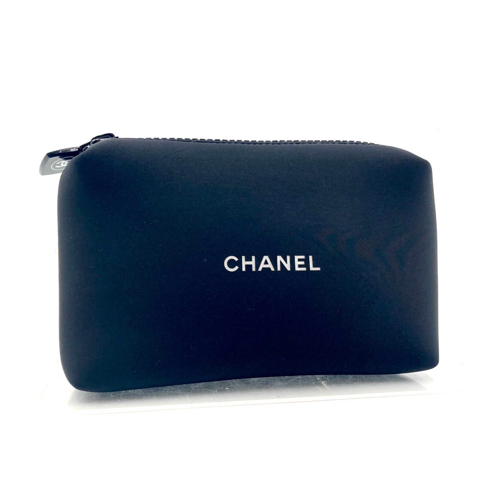 □極美品□CHANEL シャネル ノベルティポーチ ロゴ ココマーク 