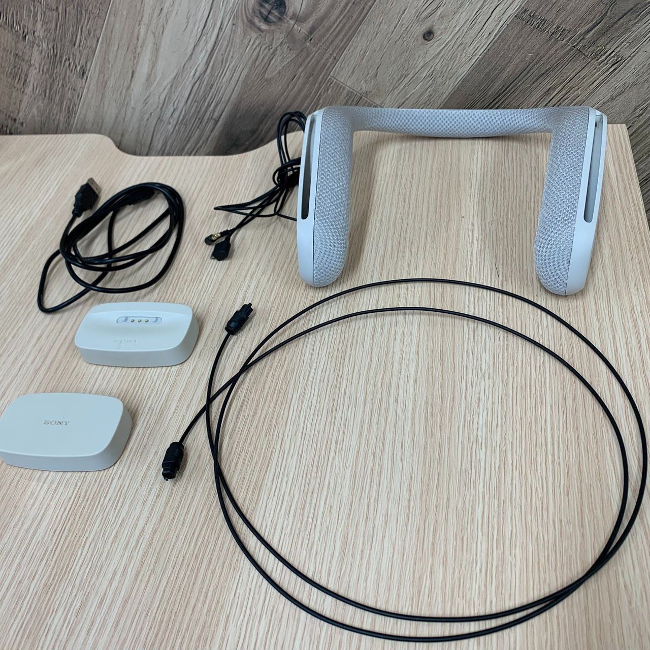 彦】SONY ソニー ウェアラブルネックスピーカー SRS-WS1 アクティブ 