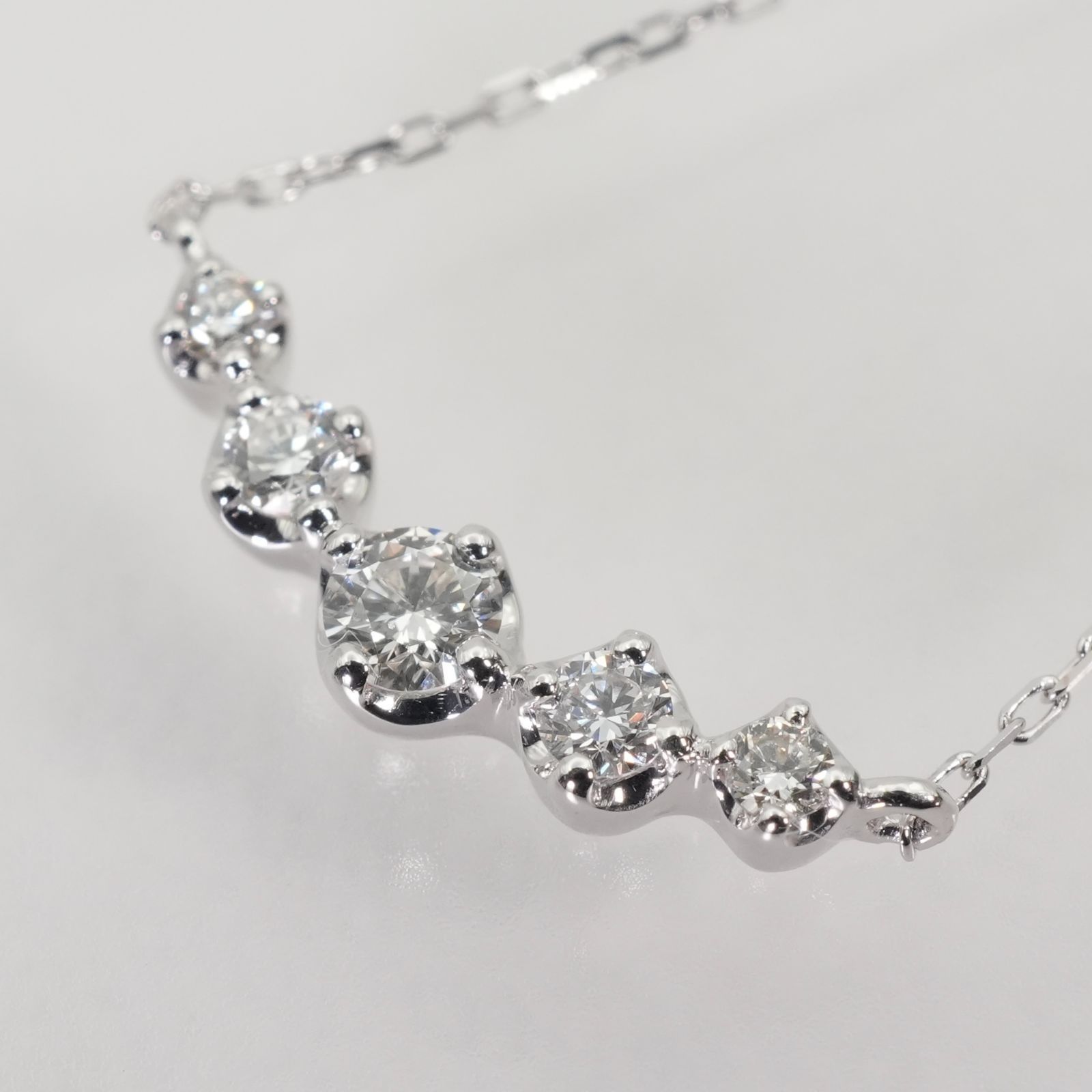 カナル4℃ K18WG ダイヤモンド カーブライン ネックレス/25-3281 - メルカリ