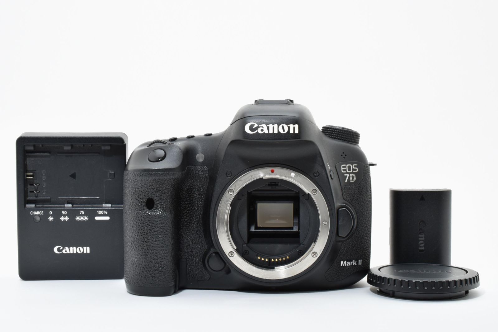 ☆美品☆キヤノン Canon EOS 7D Mark II ボディ #1667Q - メルカリ ☆美品☆キヤノン Canon EOS 7D Mark II ボディ #1667Q - メルカリ