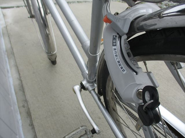 E956☆整備済み☆完成車発送☆中古シティ自転車【ブリヂストン