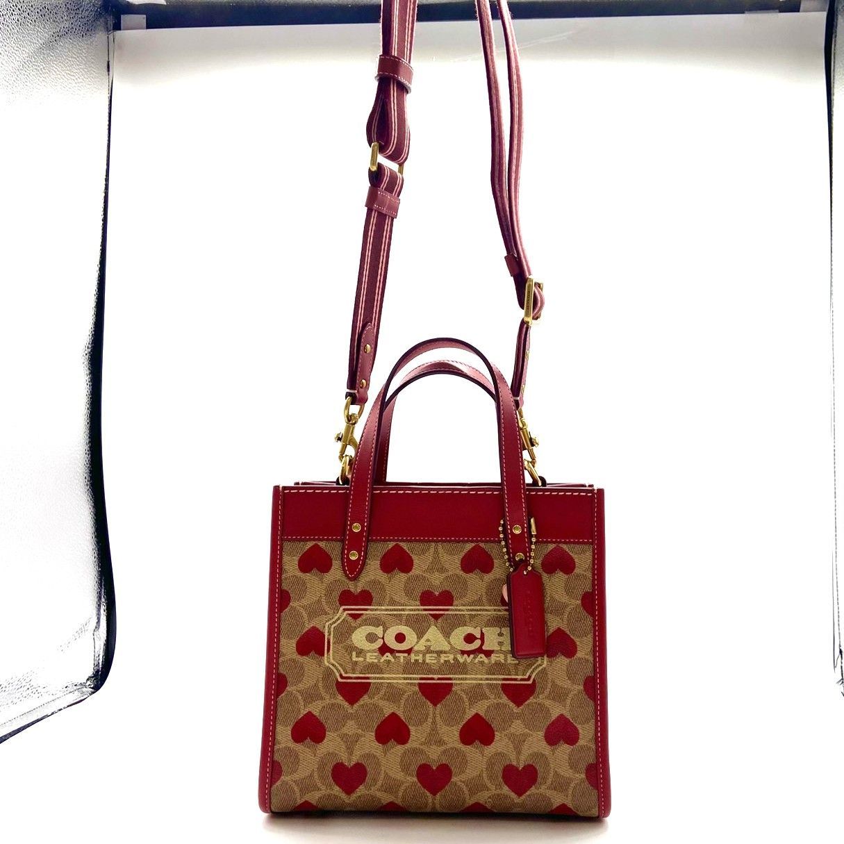 ☆COACH コーチ フィールドトート22 CF127 シグネチャー ハート柄 2way 