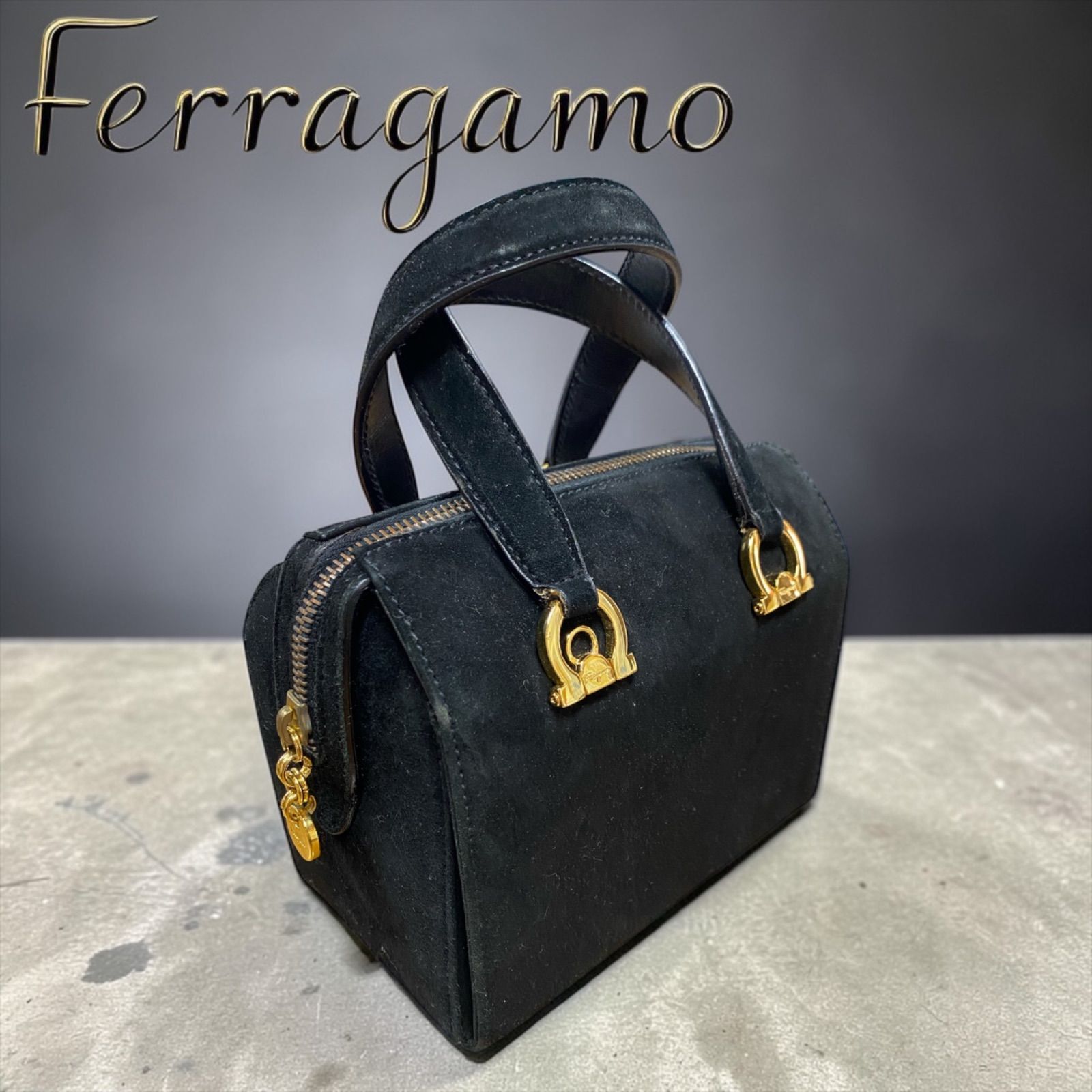 Ferragamo フェラガモパーティバッグ 黒ベルベット ハンドバッグ ミニ 