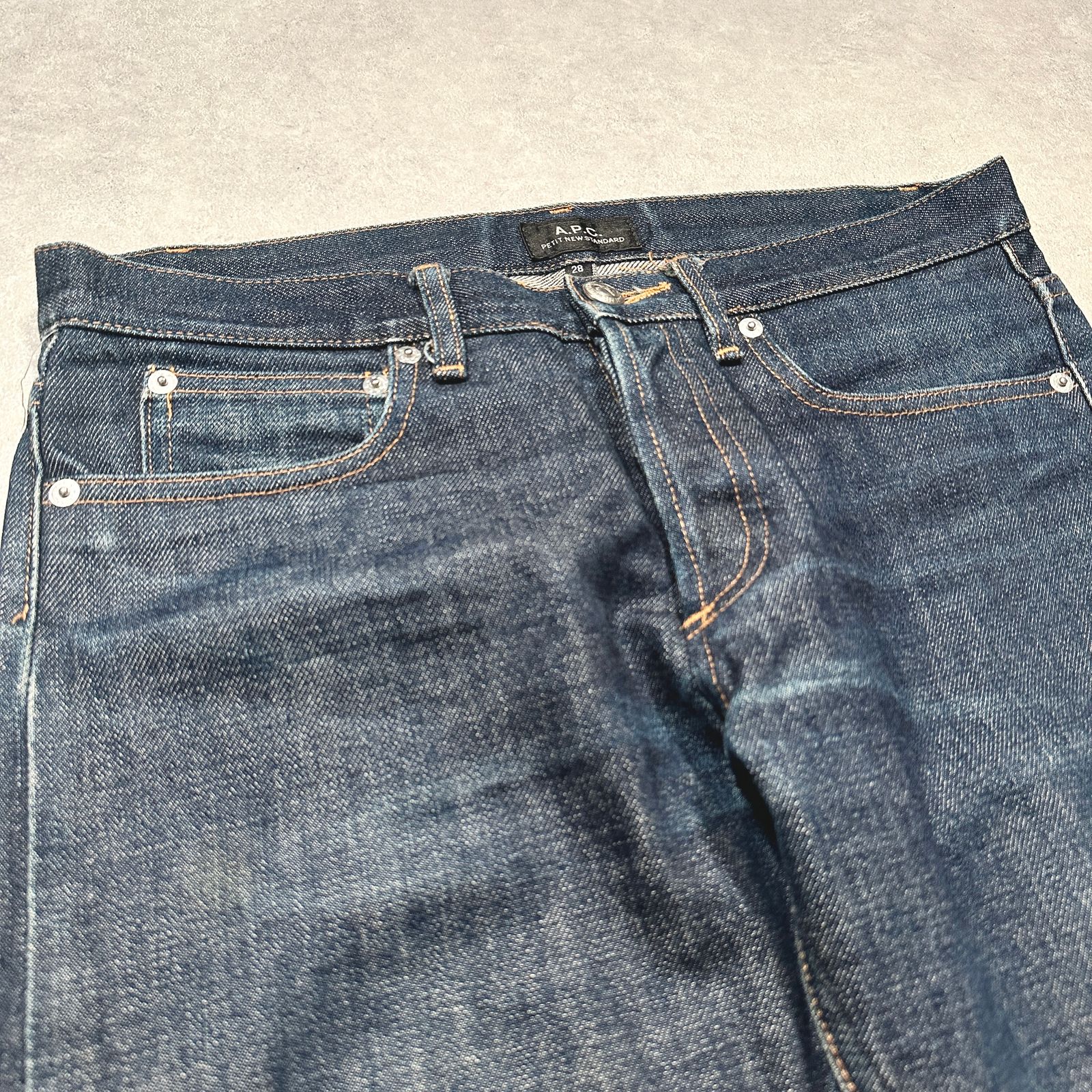 A.P.C アーペーセー 赤耳 デニム ジーパン ジーンズ 濃紺 ボタンフライ 