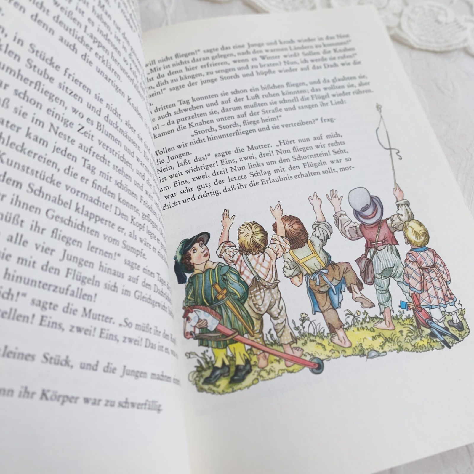 1970-1980s ビンテージ洋書 - 挿絵も素敵なアンデルセンの古い児童書
