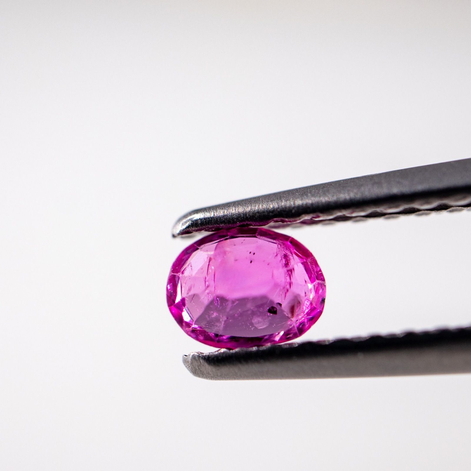 スリランカ産 ルビー 0.278ct オーバルミックスカット ルース 鑑別書