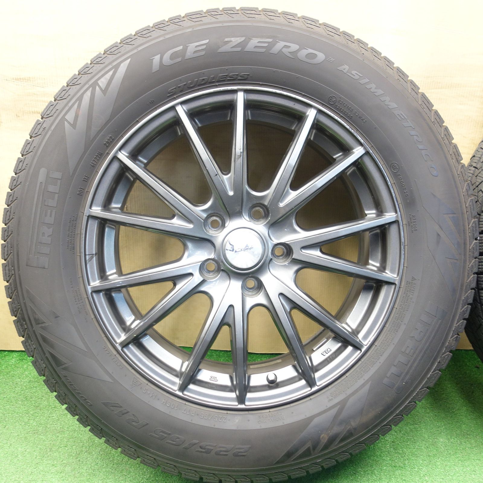 バリ溝!22年!9分☆スタッドレス 225/65R17 ピレリ アイスゼロ バリ溝!22年!9分☆スタッドレス 225/65R17 ピレリ アイスゼロ