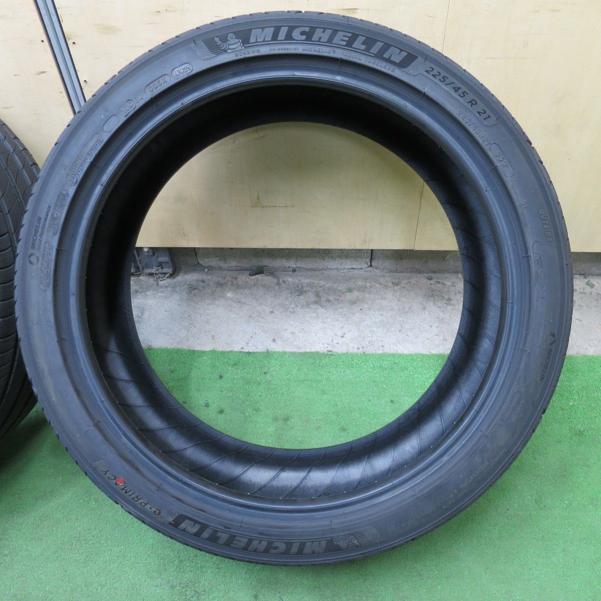 新車外し！25年☆225/45R21 ミシュラン e・PRIMACY eプライマシー 