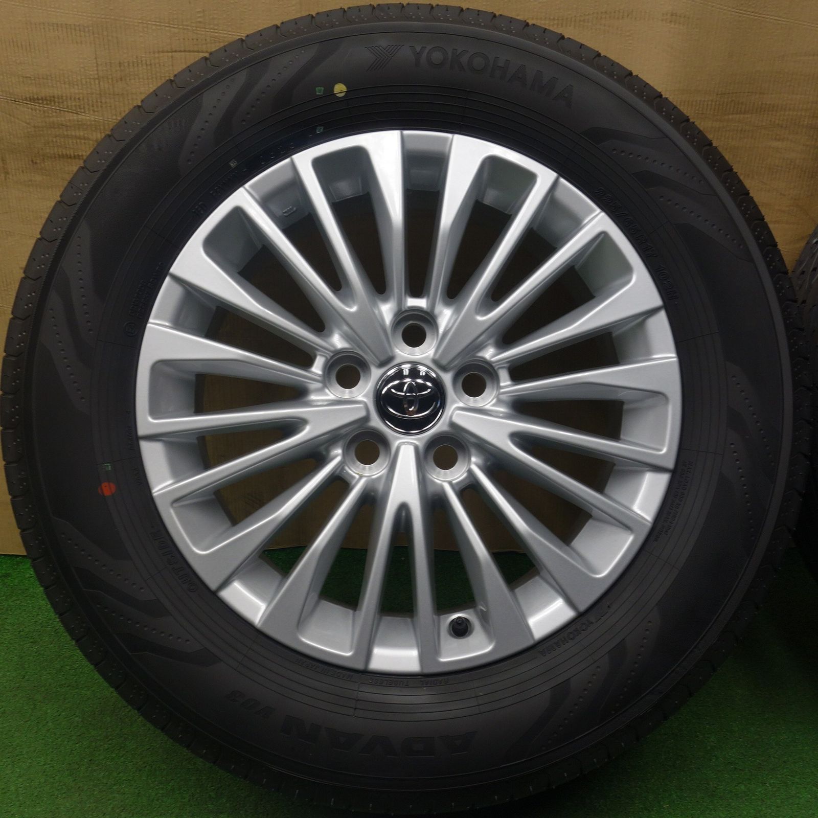 新車外し 225/65R17 アルファード 純正 タイヤ 中古 2026年製 