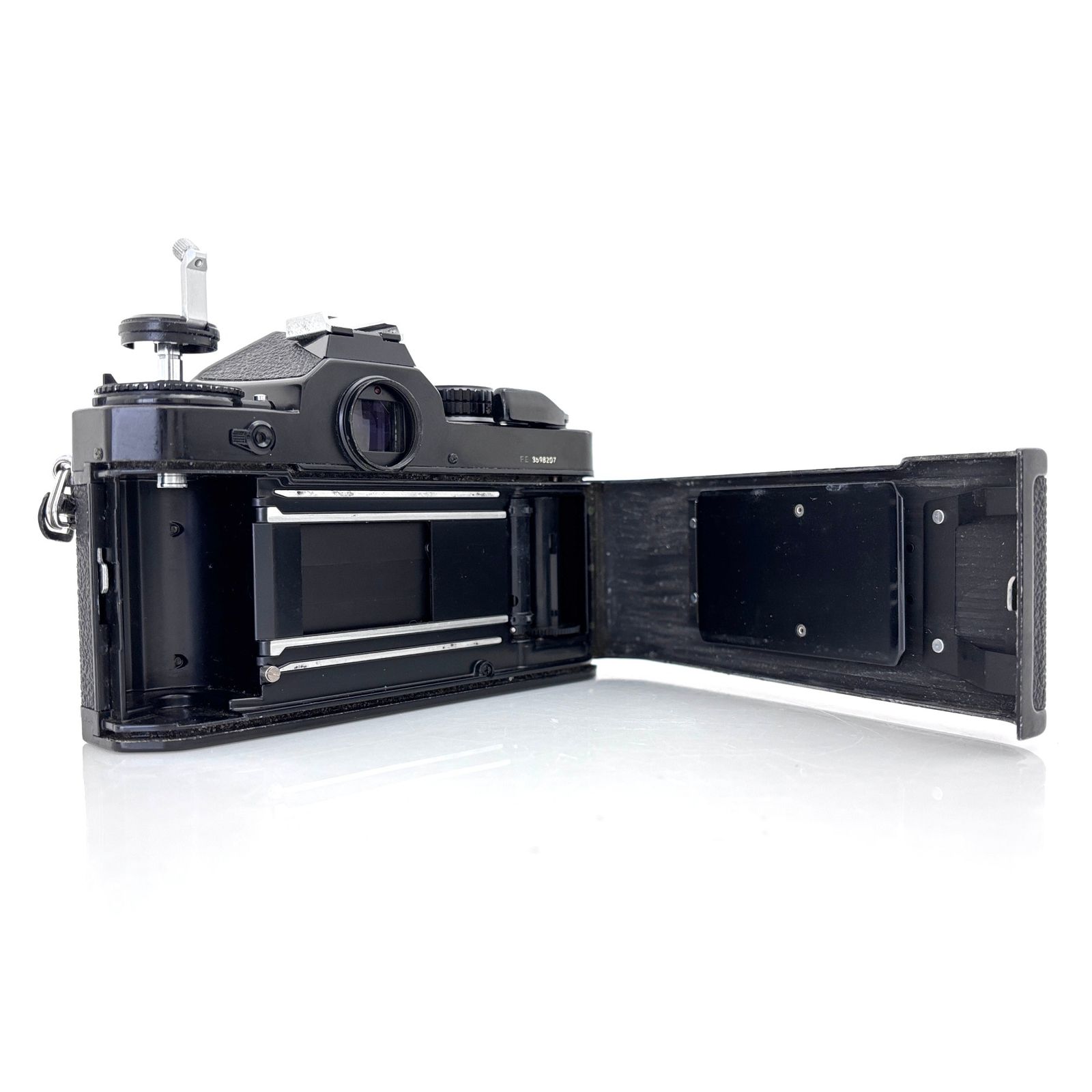 露出計はOKの為修理前提で・・【ニコン】Nikon FE フィルム一眼レフ