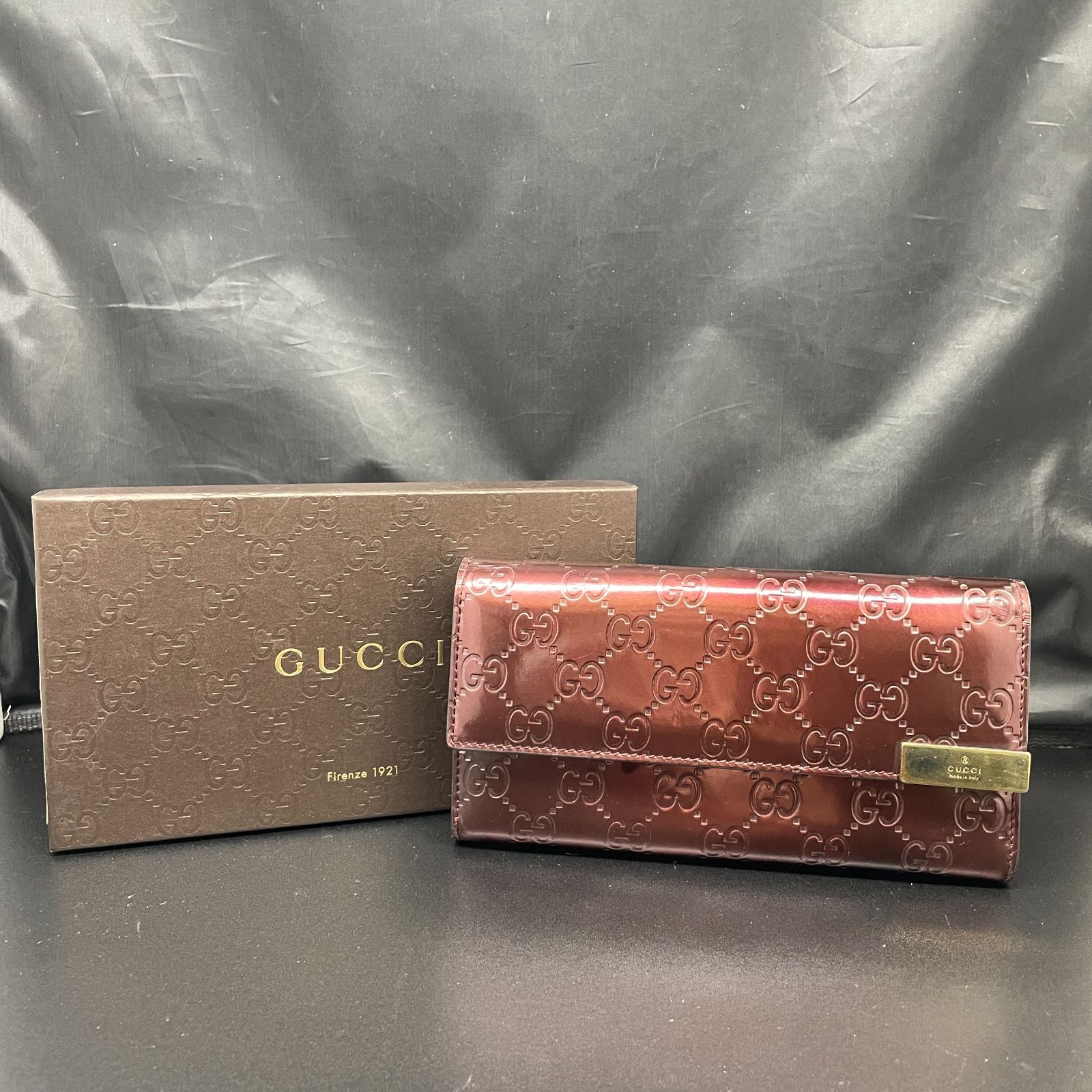グッチ エナメル 長財布 B26030719 - メルカリ