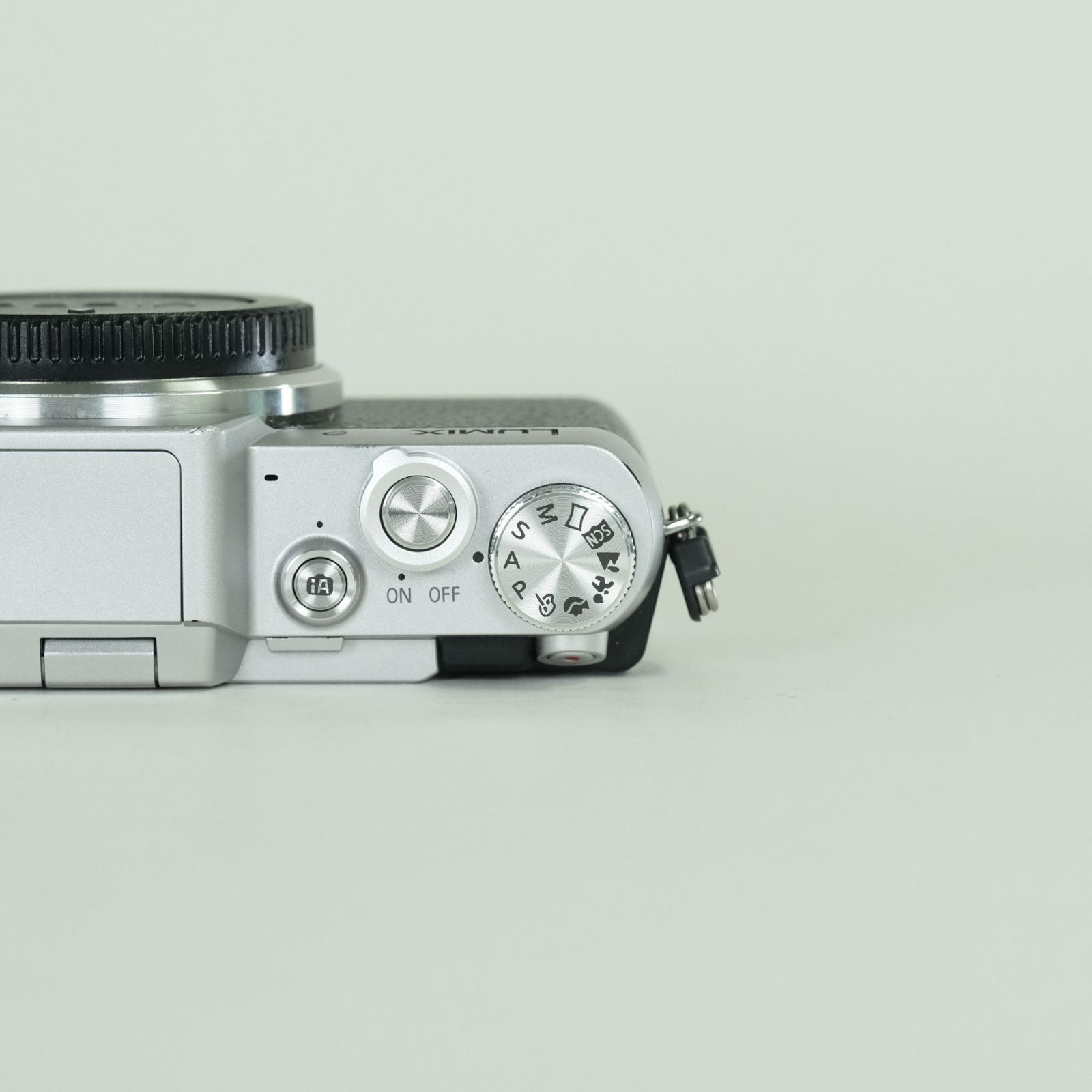 並品 | 注意事項あり] Panasonic LUMIX DMC-GF7 ボディ シルバー 