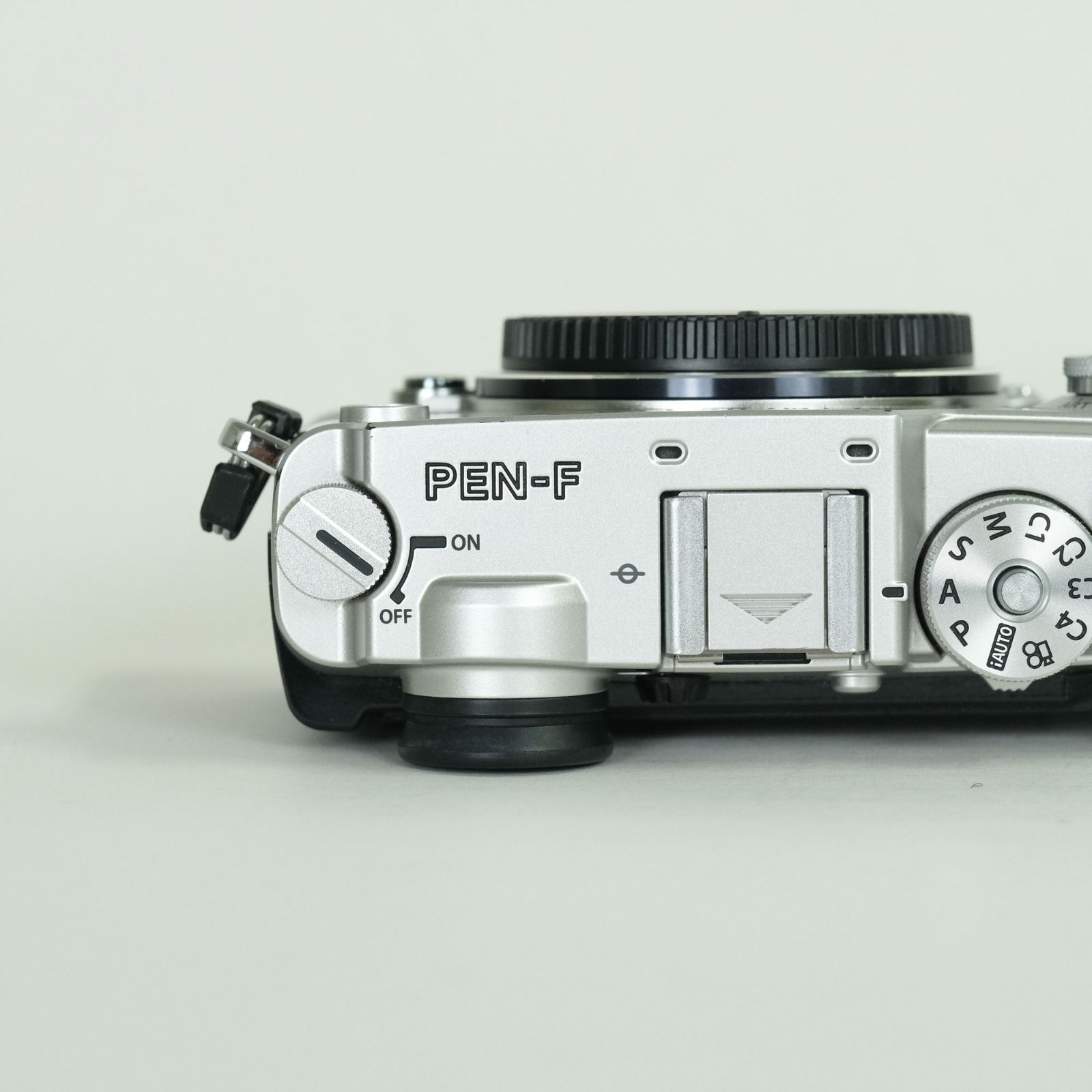 良品 | シャッター数8,324回｜バッテリー2個付] OLYMPUS PEN-F
