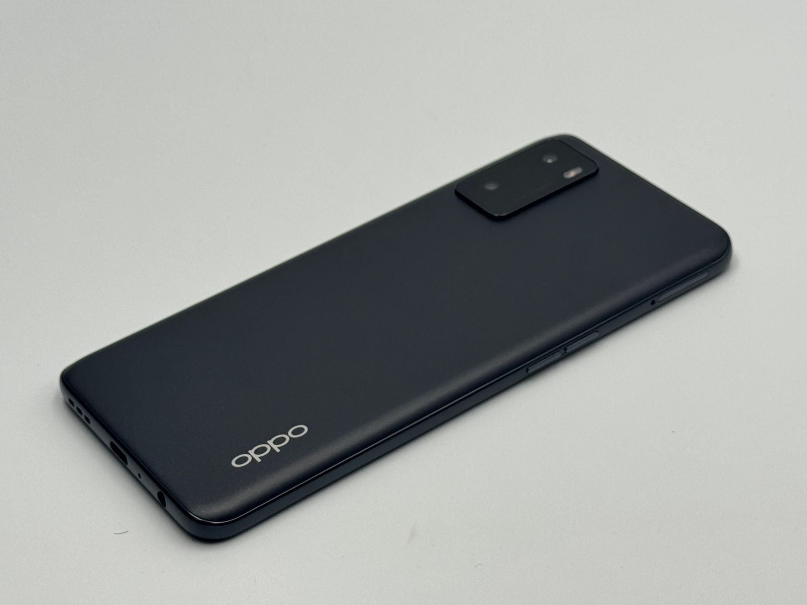 A】OPPO A55s 5G CPH2309 ブラック SIMフリー 白ロム