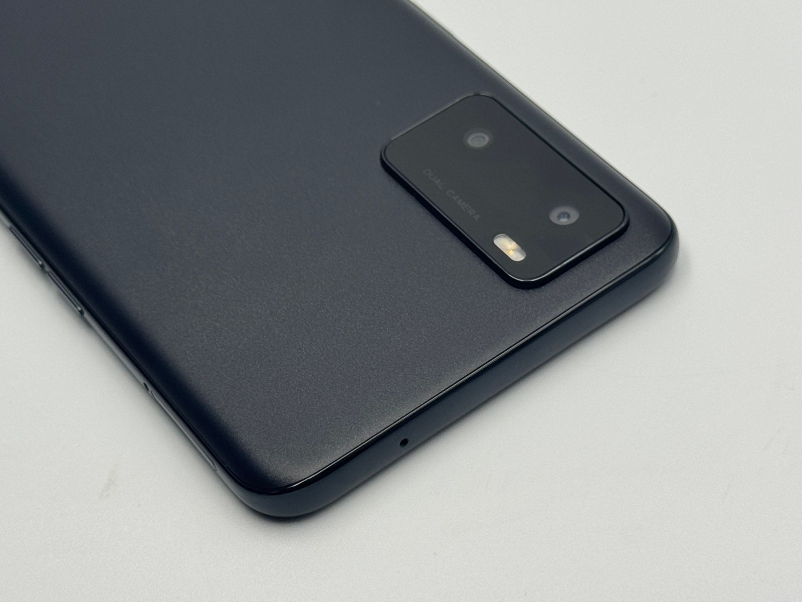 A】OPPO A55s 5G CPH2309 ブラック SIMフリー 白ロム