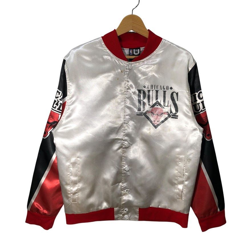 NBA CHICAGO BULLS スタジャン ナイロンジャケット キルティング 