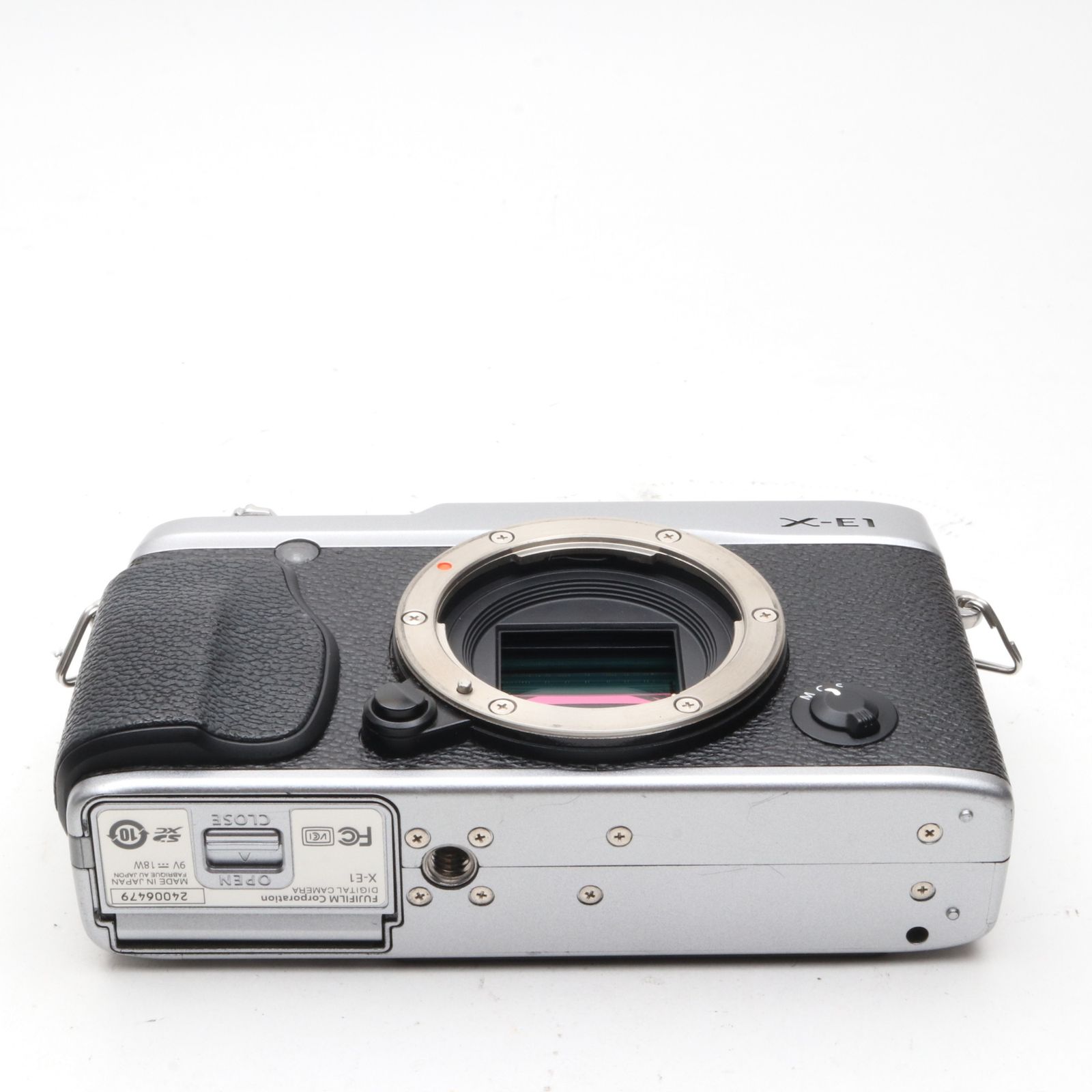 FUJIFILM X-E1 ボディ シルバー ミラーレス一眼レフカメラ 〔FUJIFILM 